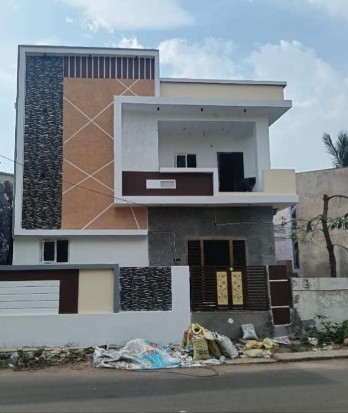 SKML construction crew at work on a reinforced concrete frame for a residential build in Visakhapatnam